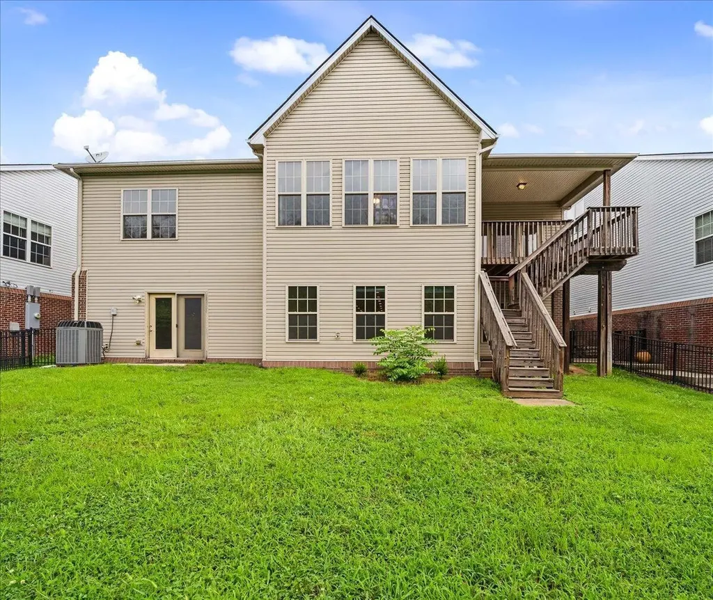 404 Manitoba Lane Lexington KY 40515