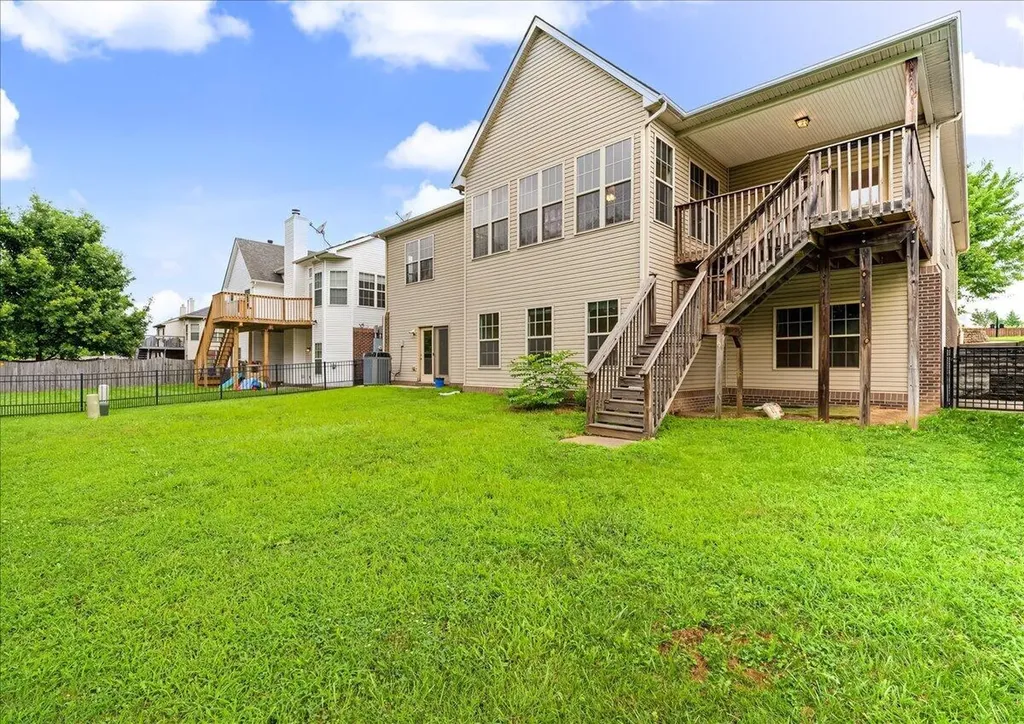 404 Manitoba Lane Lexington KY 40515