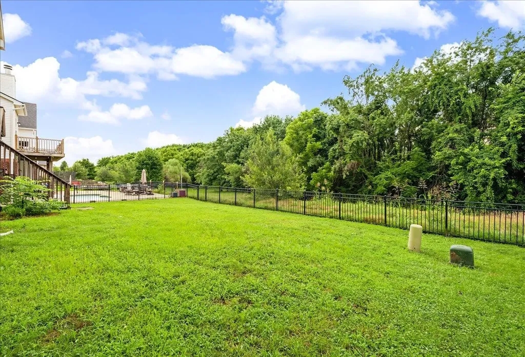 404 Manitoba Lane Lexington KY 40515
