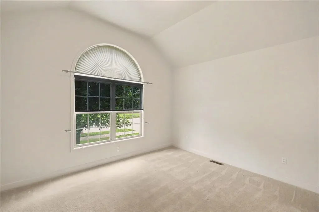 404 Manitoba Lane Lexington KY 40515
