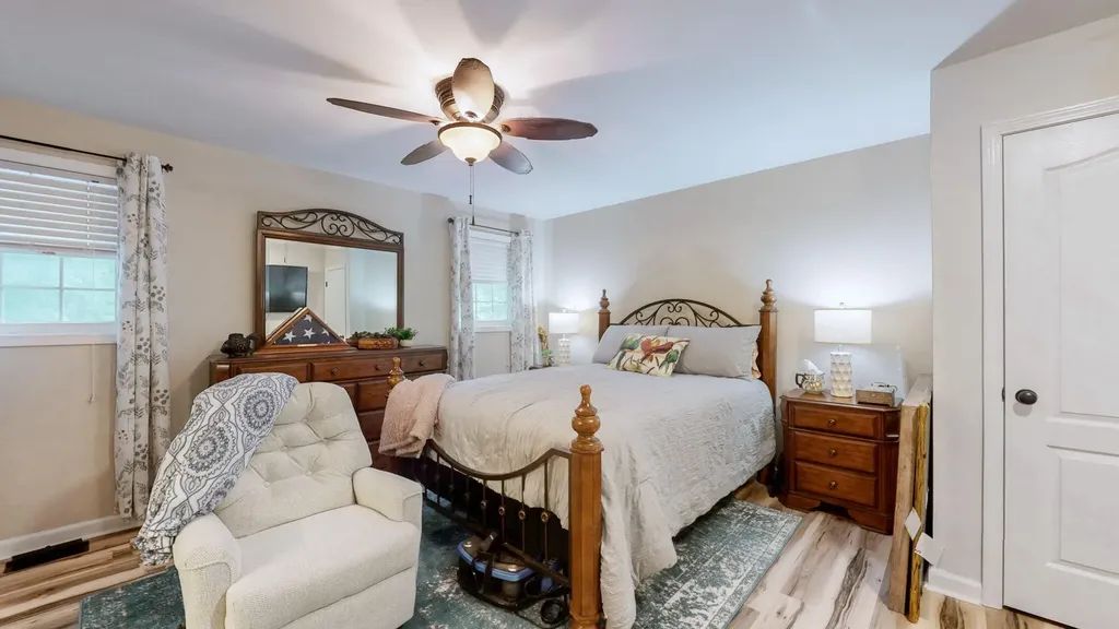 349 Rockcastle Lakeshore Drive Cadiz KY 42211