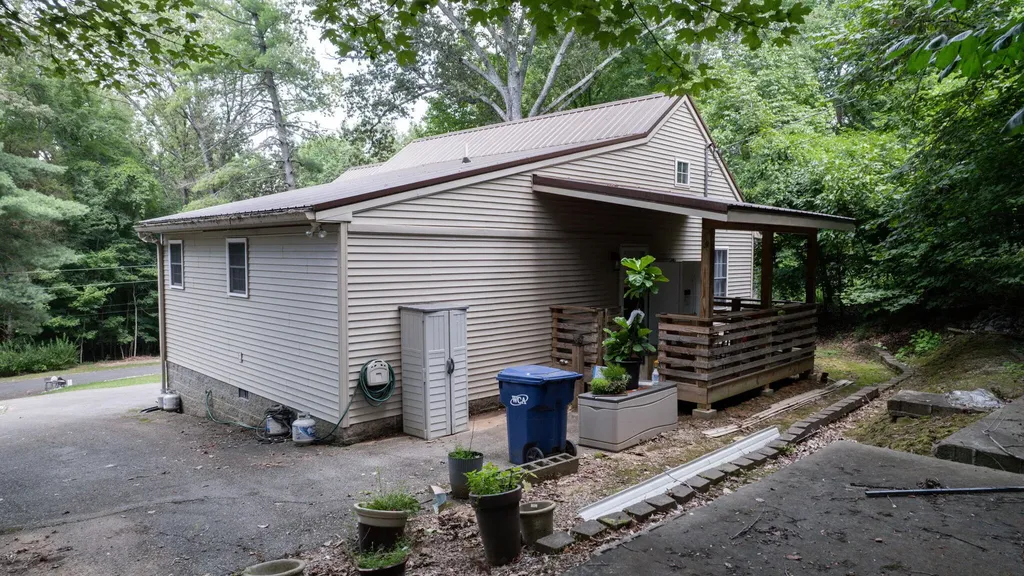 349 Rockcastle Lakeshore Drive Cadiz KY 42211