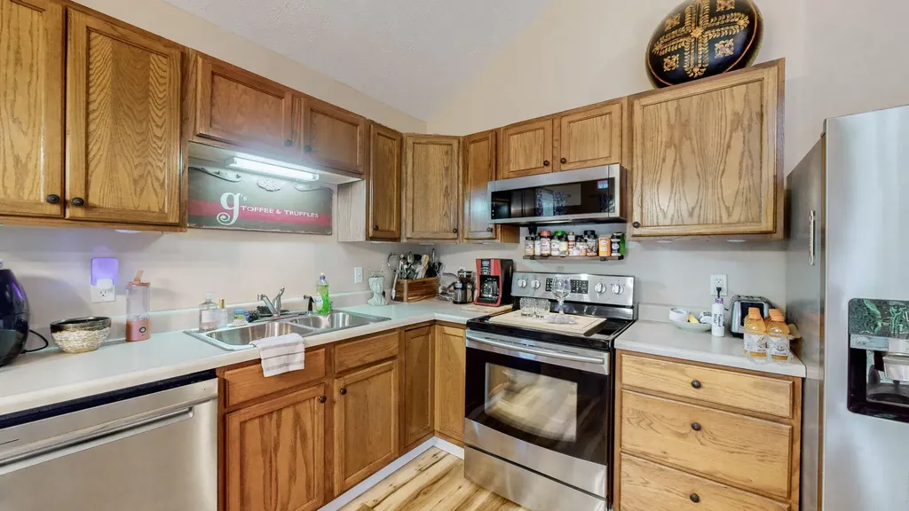 349 Rockcastle Lakeshore Drive Cadiz KY 42211
