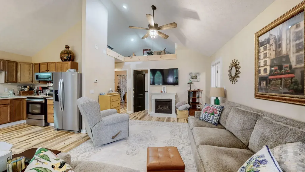 349 Rockcastle Lakeshore Drive Cadiz KY 42211