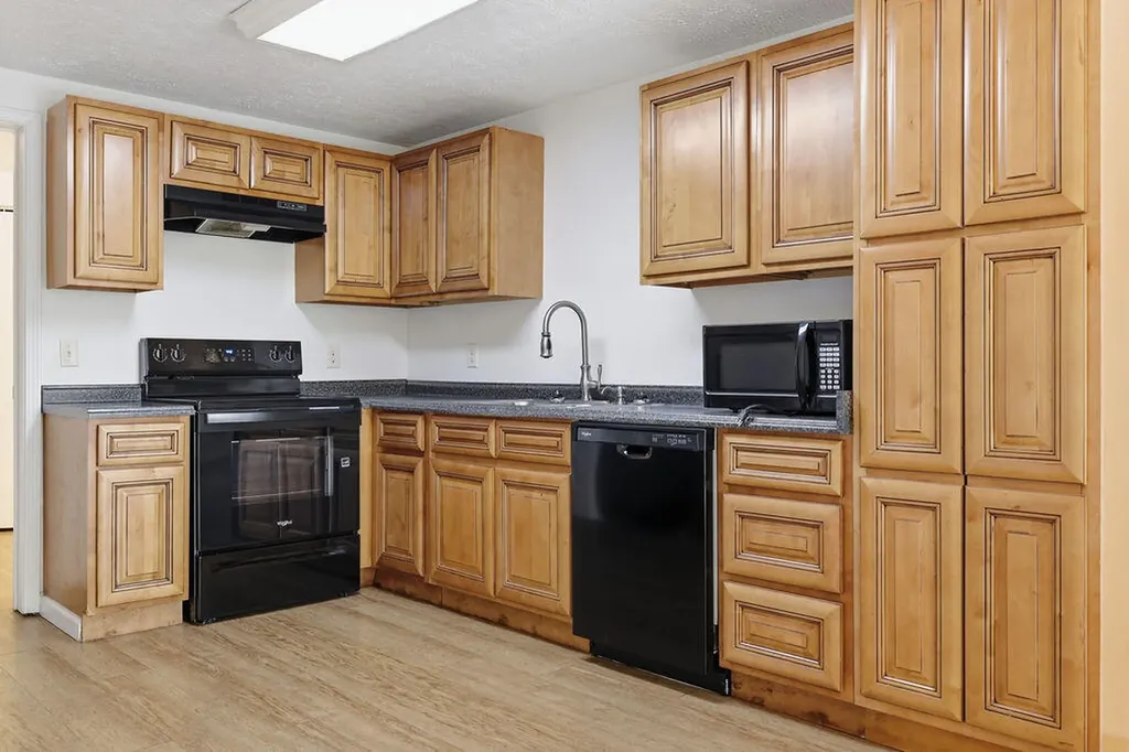 1326 Diuguid Drive Murray KY 42071