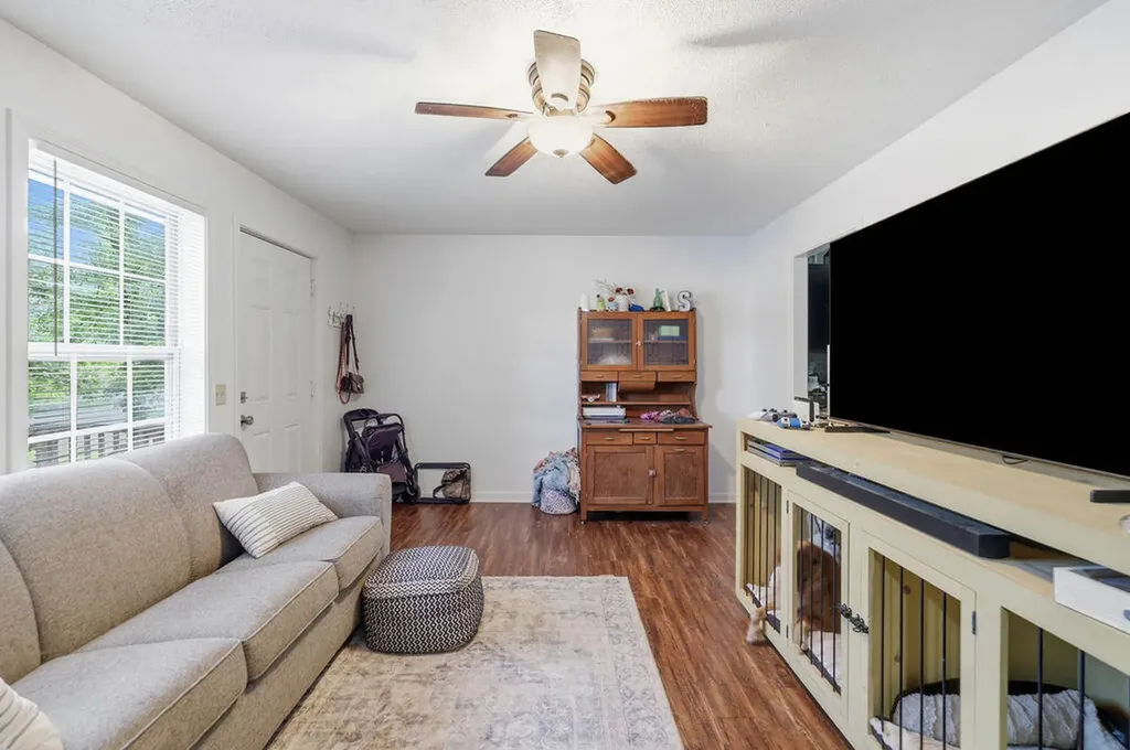 1326 Diuguid Drive Murray KY 42071