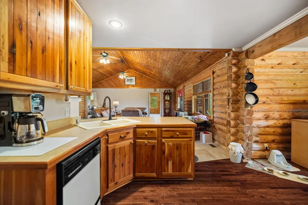 1845 Azbill Road Mckee KY 40447