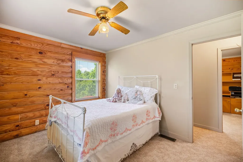 1845 Azbill Road Mckee KY 40447