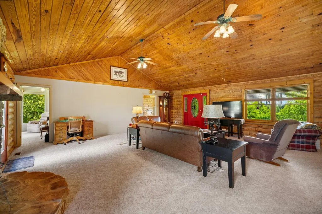 1845 Azbill Road Mckee KY 40447