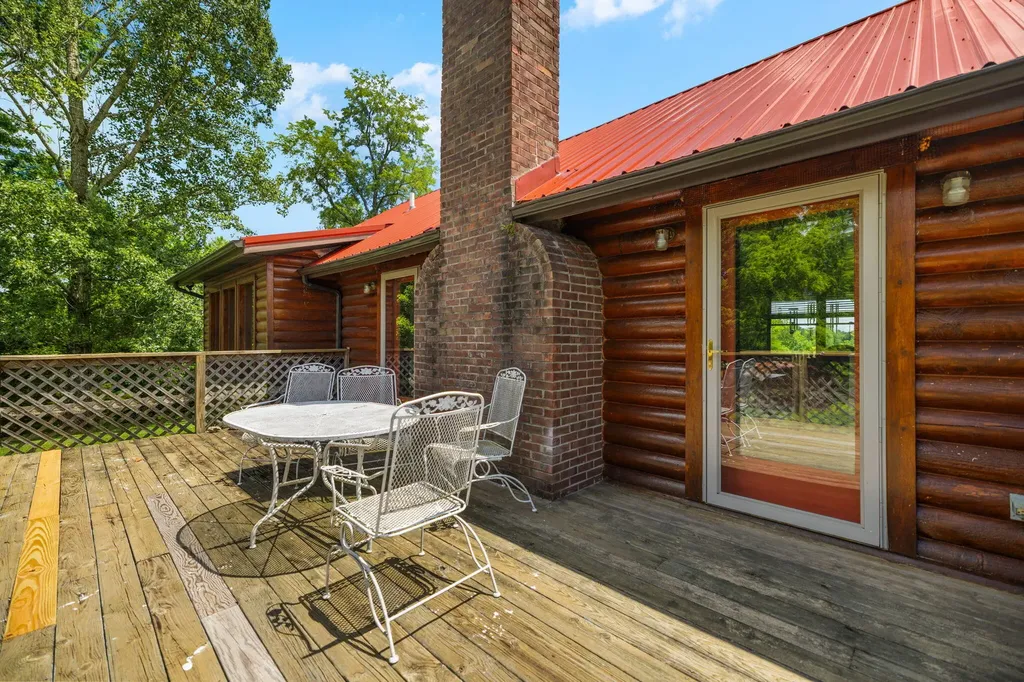 1845 Azbill Road Mckee KY 40447