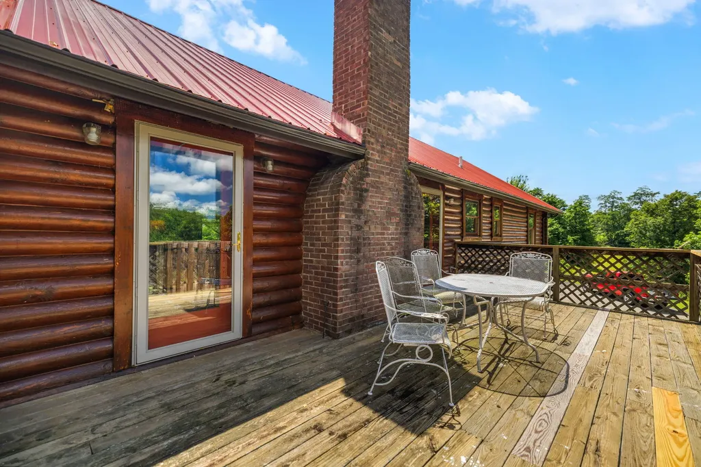 1845 Azbill Road Mckee KY 40447