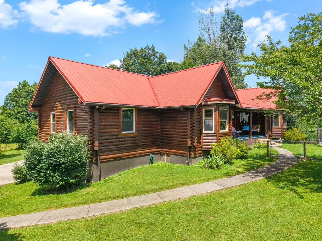 1845 Azbill Road Mckee KY 40447