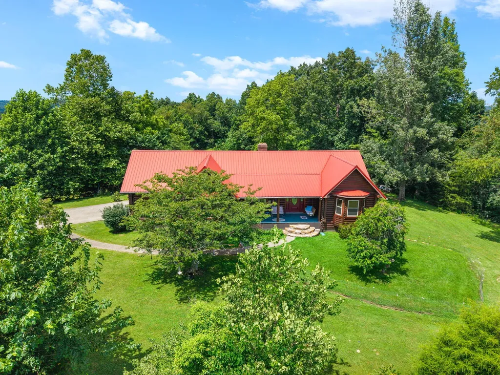 1845 Azbill Road Mckee KY 40447