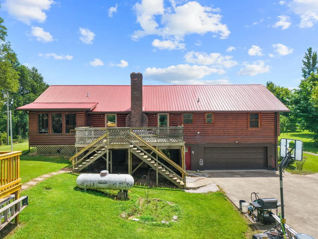 1845 Azbill Road Mckee KY 40447