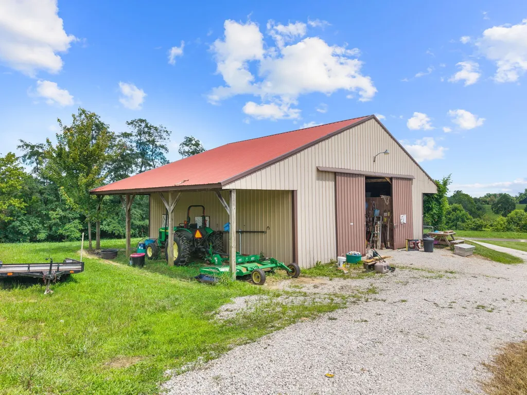 1845 Azbill Road Mckee KY 40447