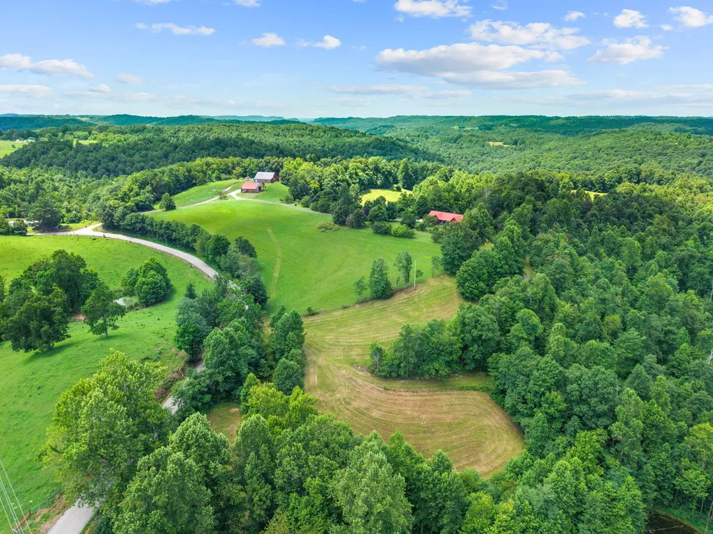 1845 Azbill Road Mckee KY 40447