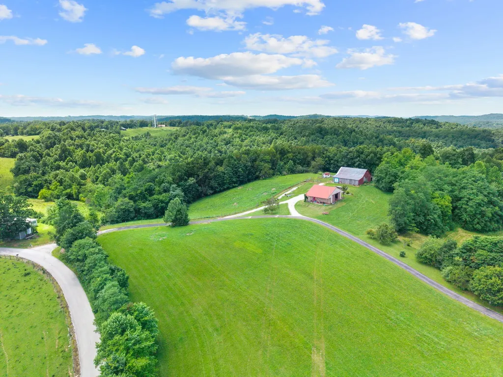 1845 Azbill Road Mckee KY 40447