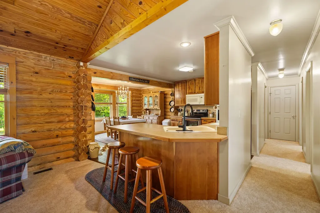 1845 Azbill Road Mckee KY 40447