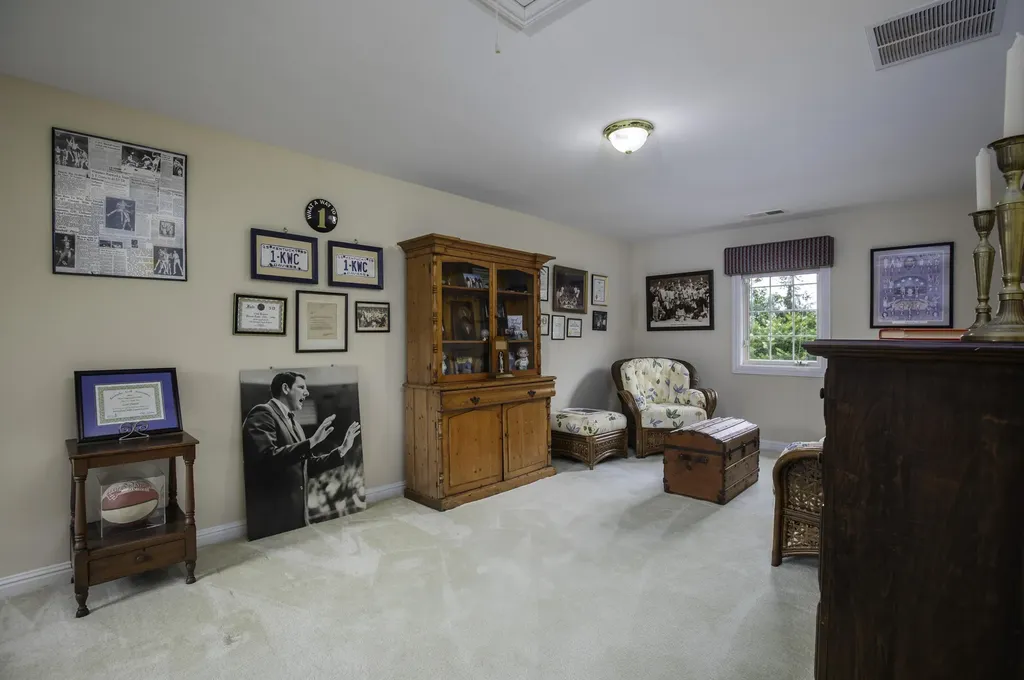 225 Helmsley Lane Versailles KY 40383