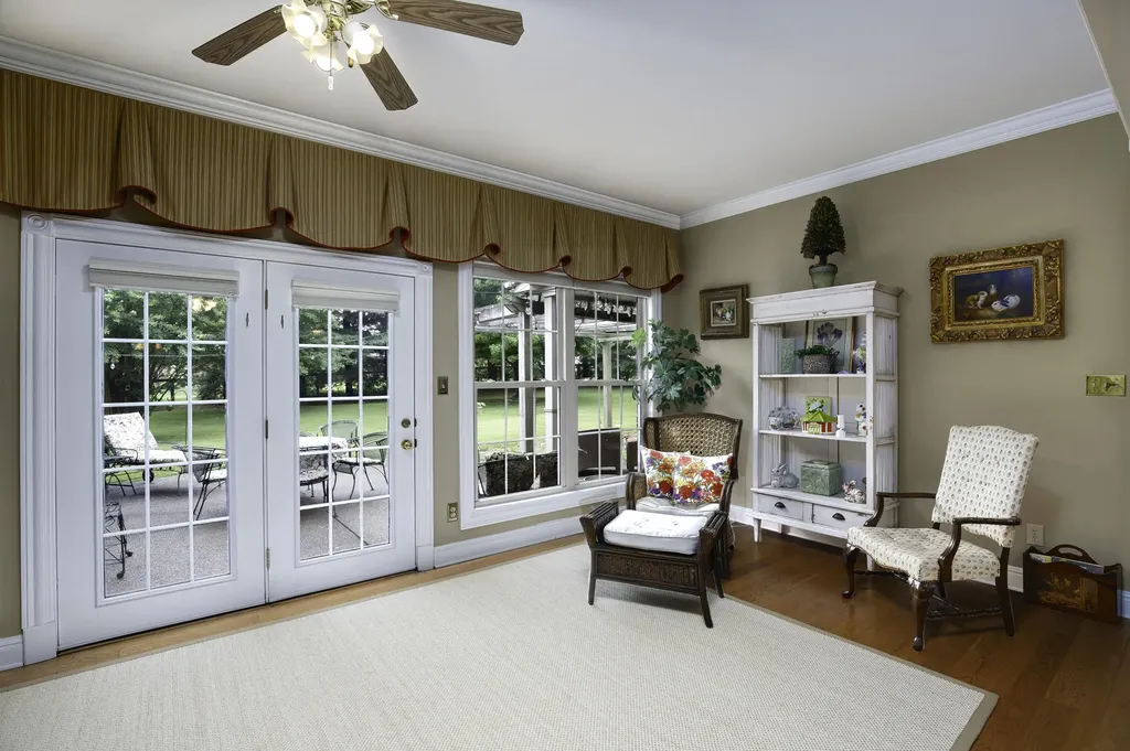 225 Helmsley Lane Versailles KY 40383