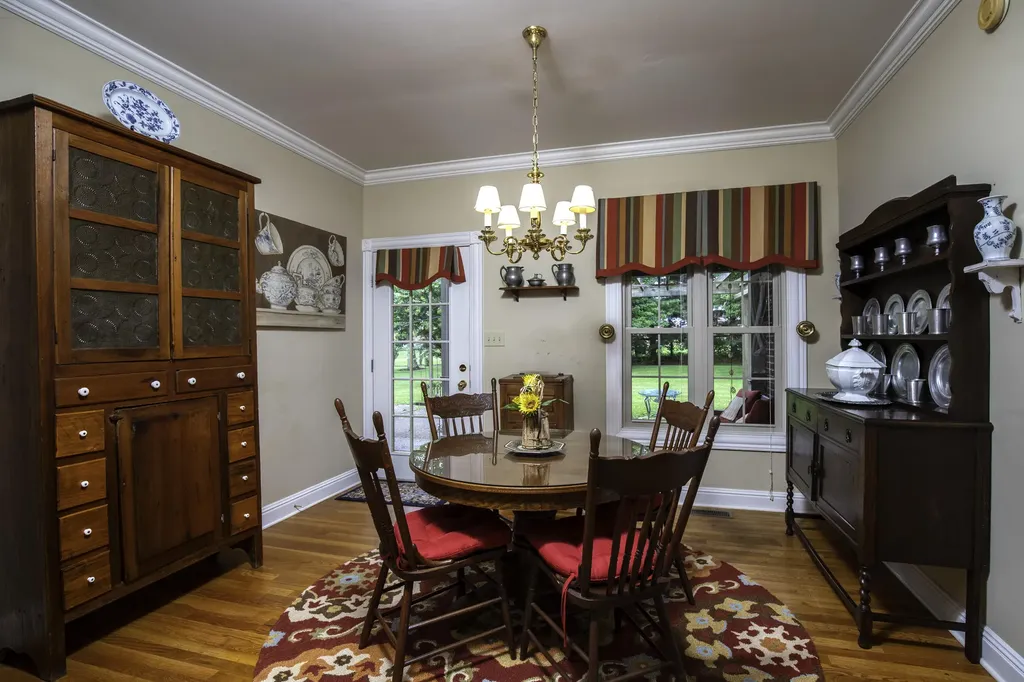 225 Helmsley Lane Versailles KY 40383