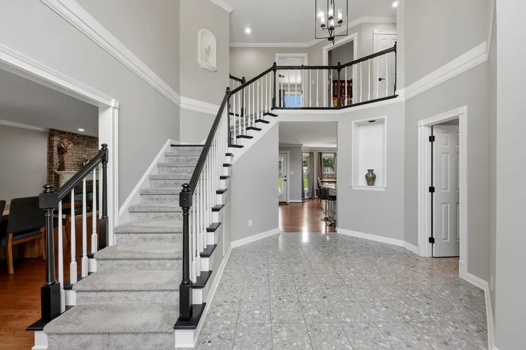 4504 Thornbridge Lane Lexington KY 40515