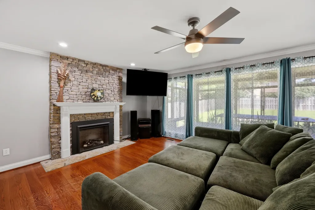 4504 Thornbridge Lane Lexington KY 40515