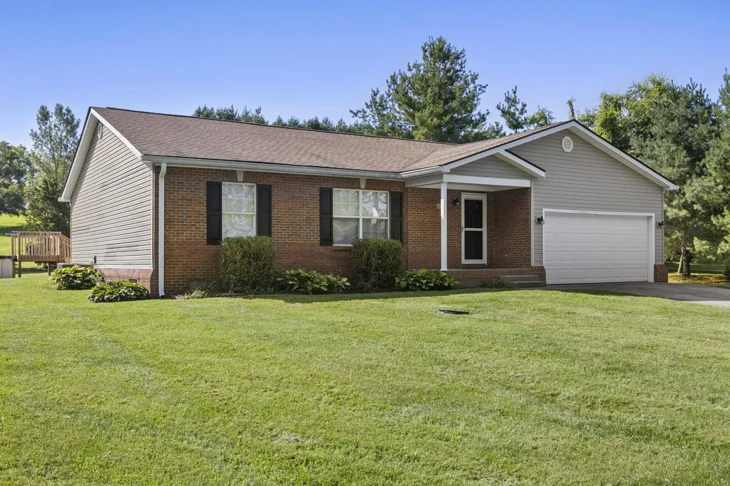 225 S Homestead Lane Lancaster KY 40444