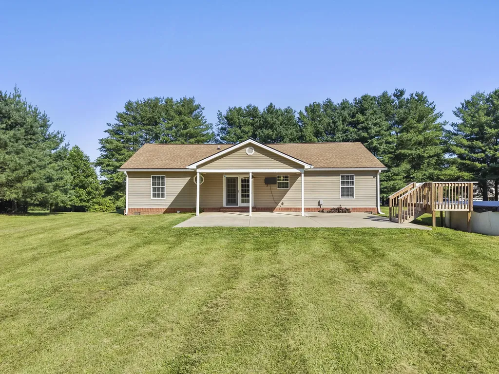 225 S Homestead Lane Lancaster KY 40444