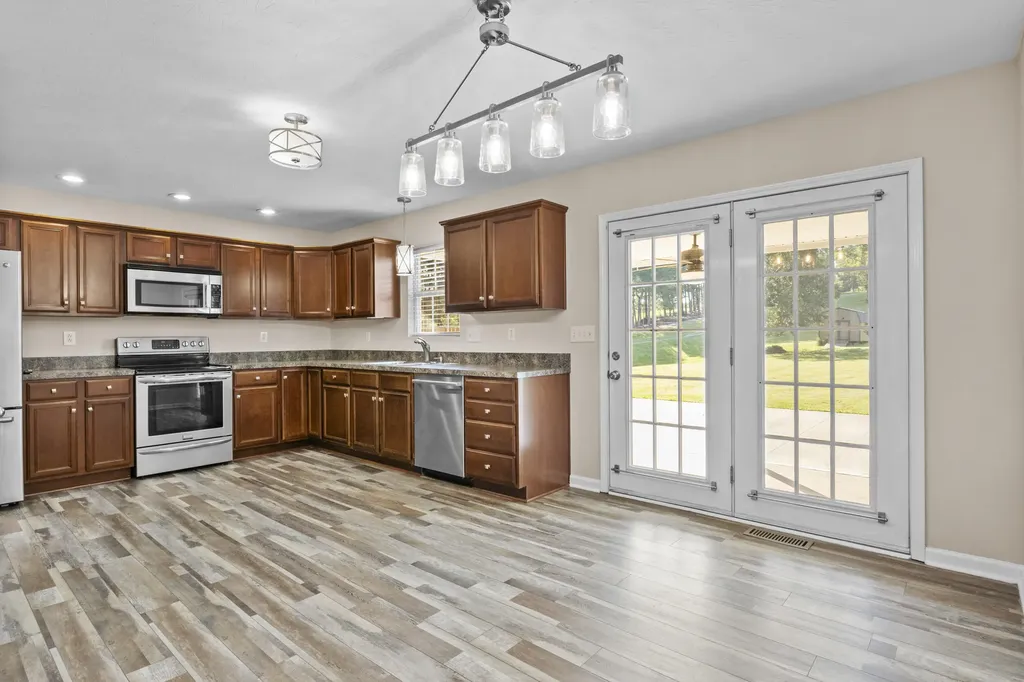 225 S Homestead Lane Lancaster KY 40444
