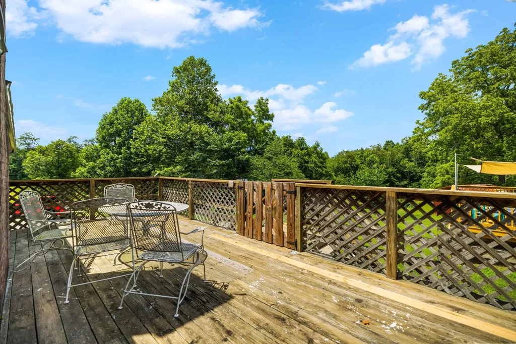 1845 Azbill Road Mckee KY 40447