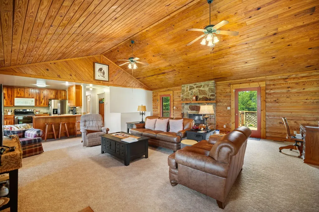 1845 Azbill Road Mckee KY 40447
