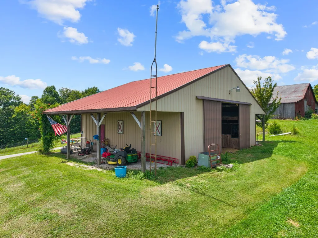 1845 Azbill Road Mckee KY 40447