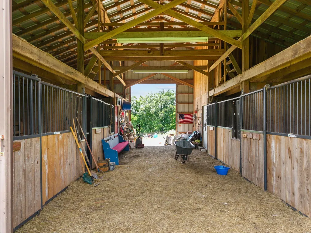 1845 Azbill Road Mckee KY 40447