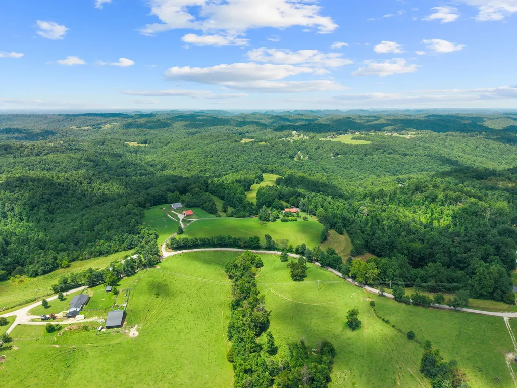 1845 Azbill Road Mckee KY 40447