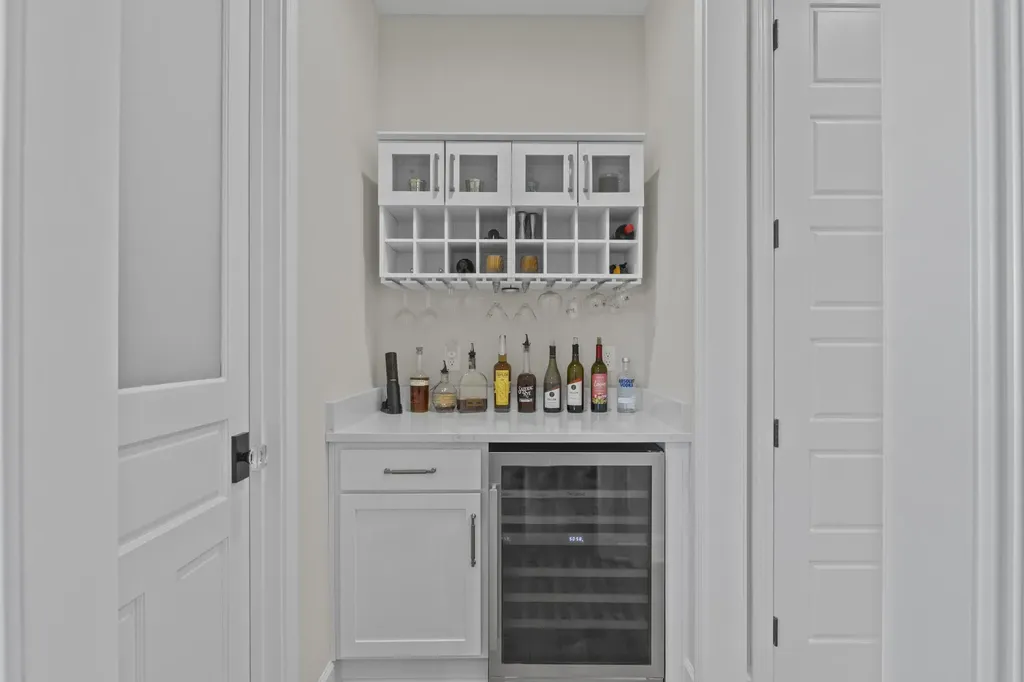 1077 Squirrel Nest Lane Lexington KY 40509