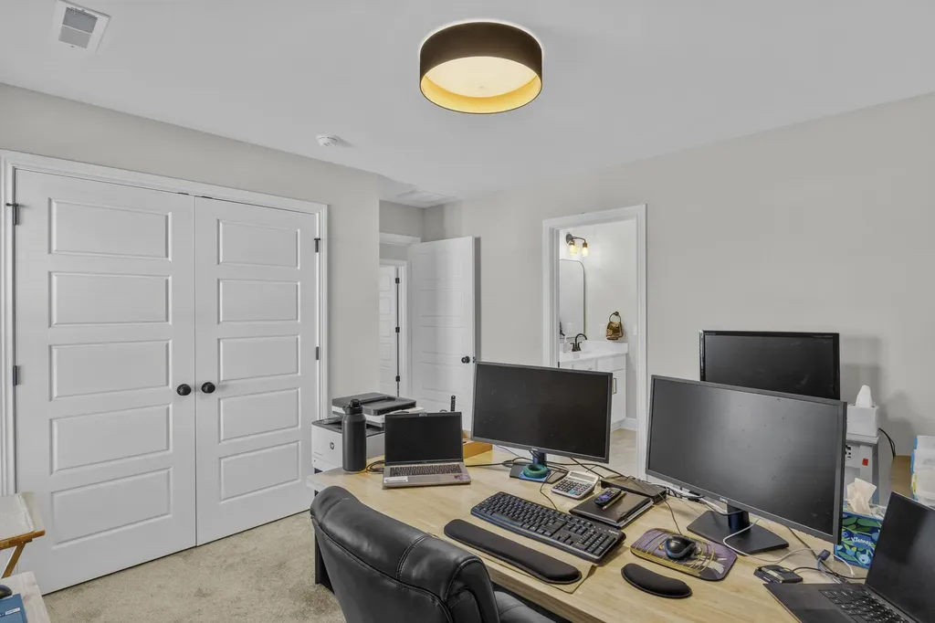 1077 Squirrel Nest Lane Lexington KY 40509
