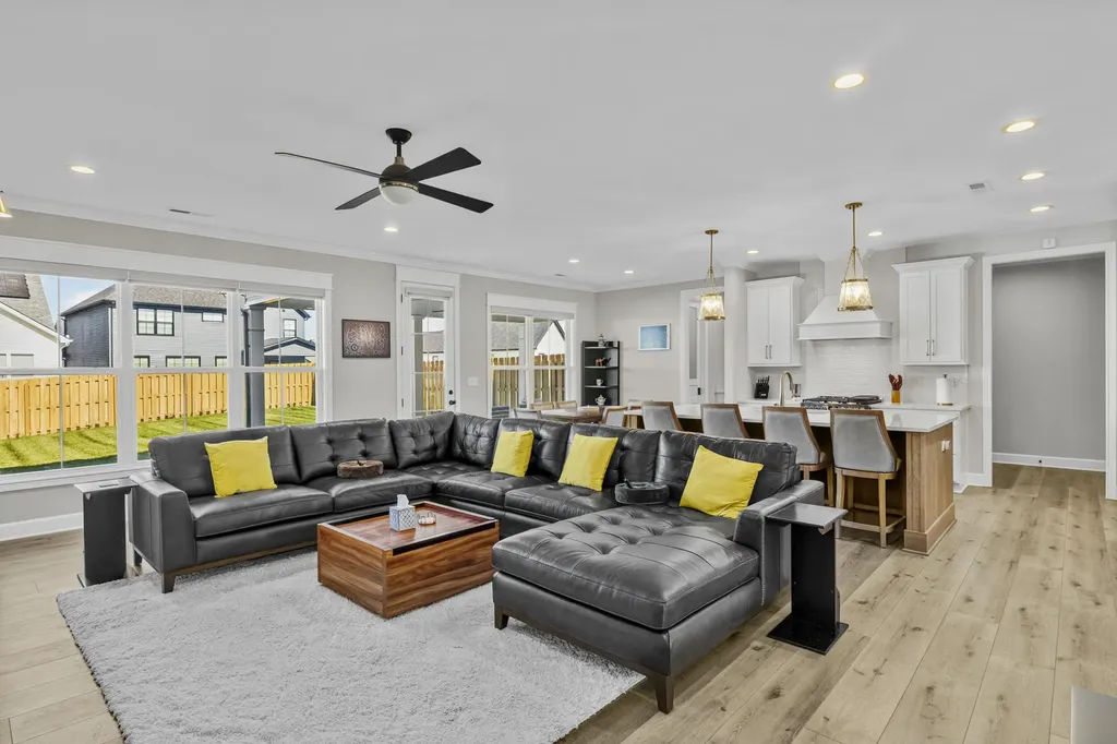 1077 Squirrel Nest Lane Lexington KY 40509