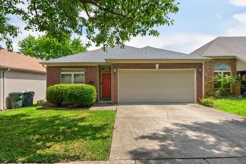 2593 Spring Valley Loop Lexington KY 40511
