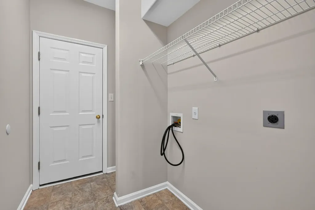 2593 Spring Valley Loop Lexington KY 40511