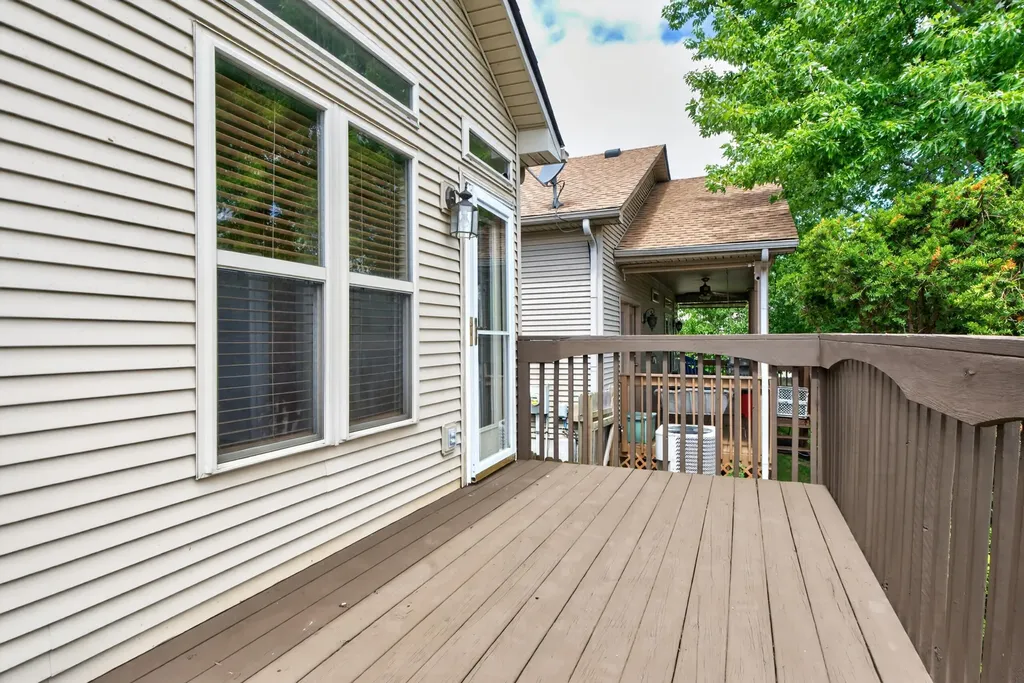 2593 Spring Valley Loop Lexington KY 40511