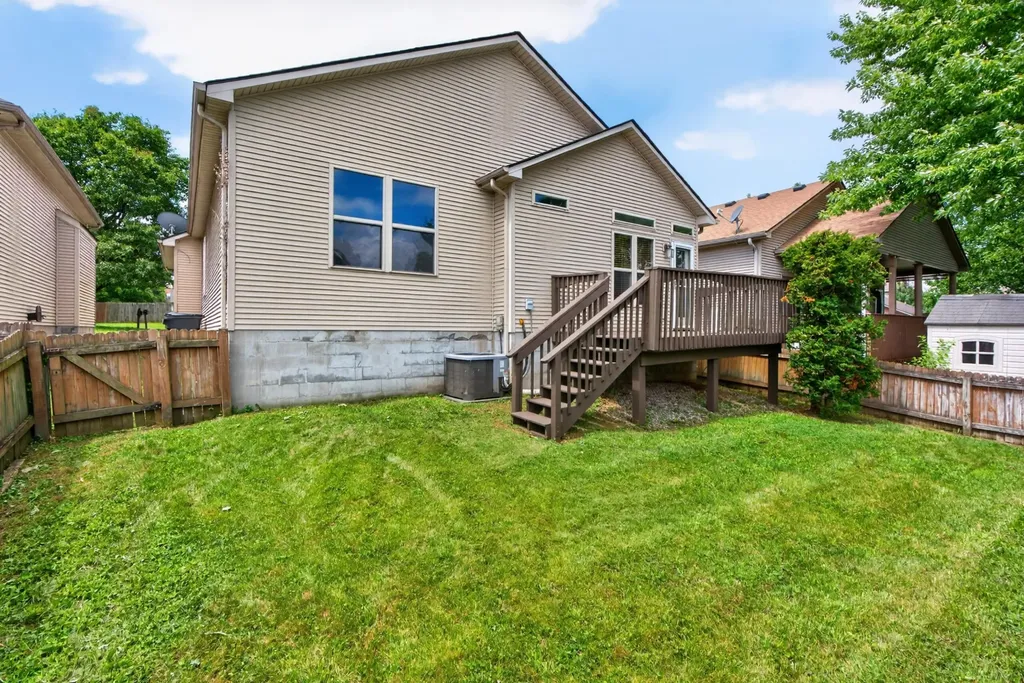 2593 Spring Valley Loop Lexington KY 40511