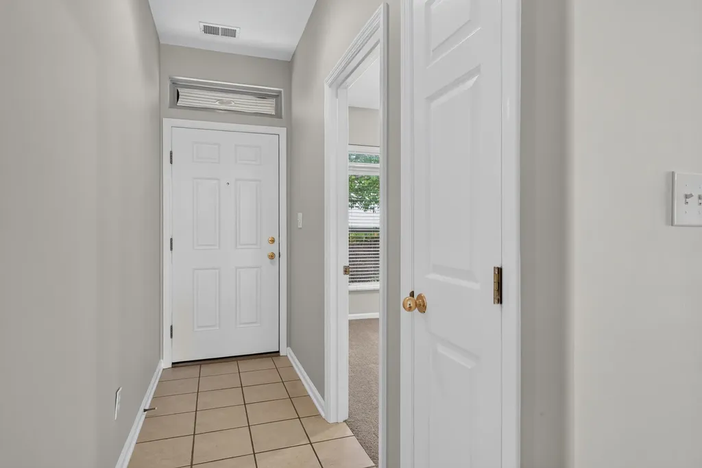 2593 Spring Valley Loop Lexington KY 40511