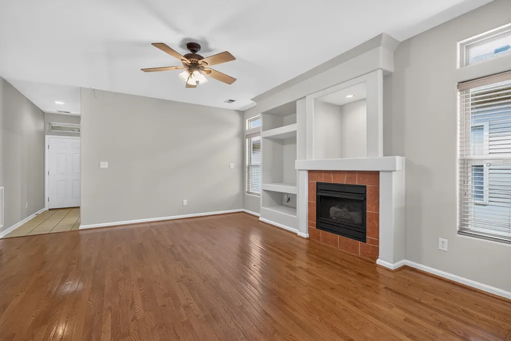 2593 Spring Valley Loop Lexington KY 40511