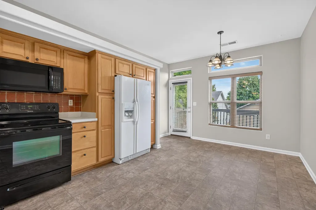 2593 Spring Valley Loop Lexington KY 40511
