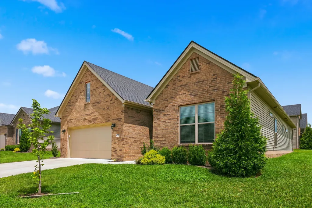 100 Little Leaf Drive Nicholasville KY 40356