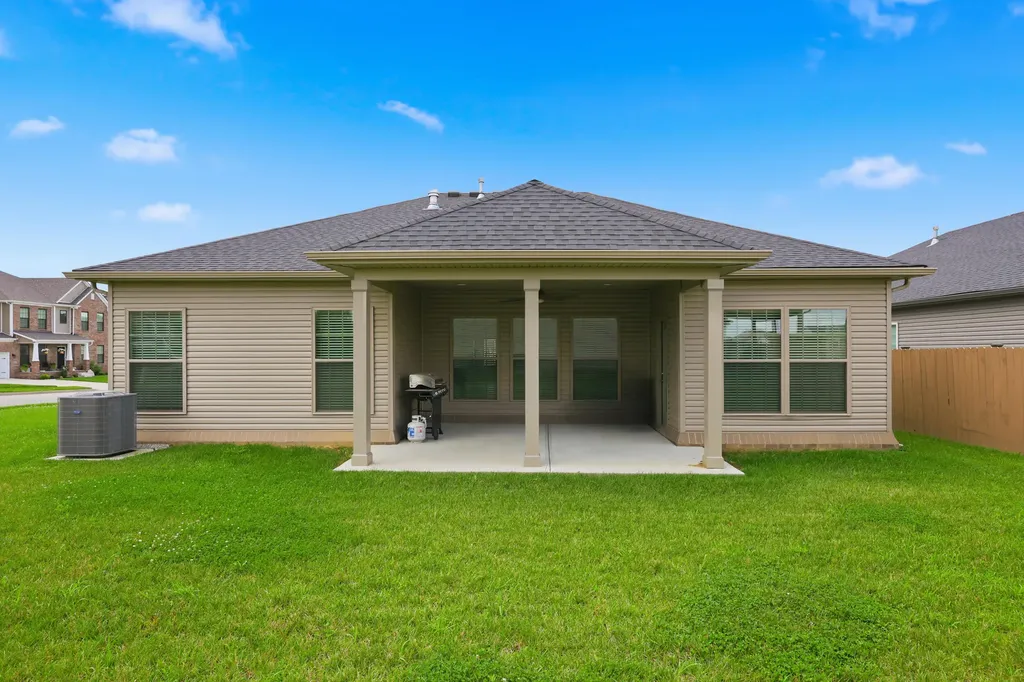 100 Little Leaf Drive Nicholasville KY 40356