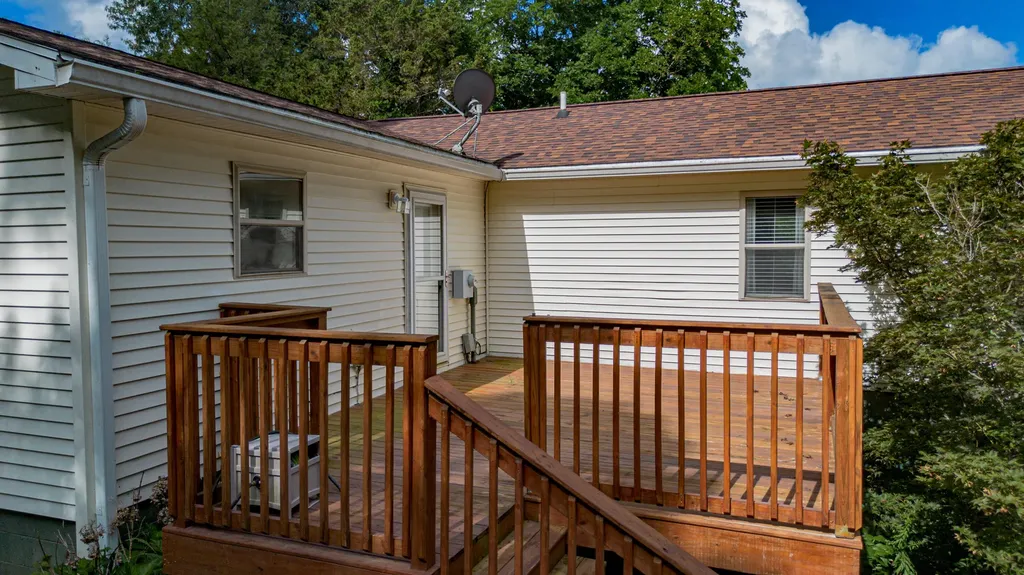 1001 Oak Grove Circle Benton KY 42025