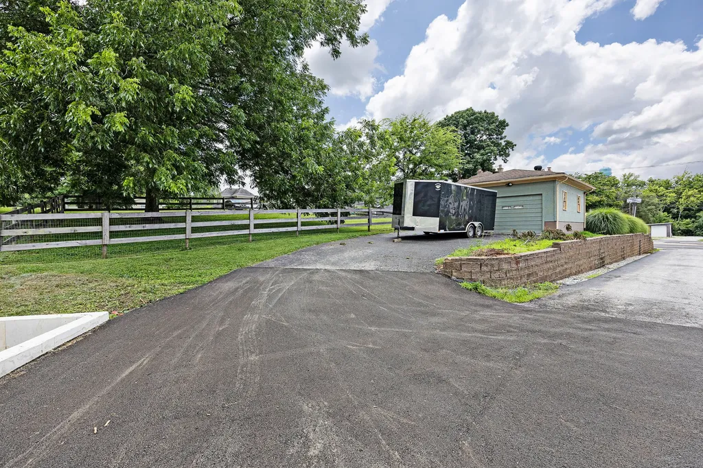 327 W Main Street Springfield KY 40069