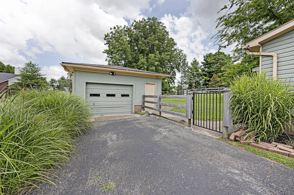 327 W Main Street Springfield KY 40069